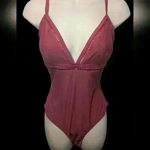 *3 for‎ $25* Large red Cupshe NWT one piece swimsuit - Picture 1 of 2